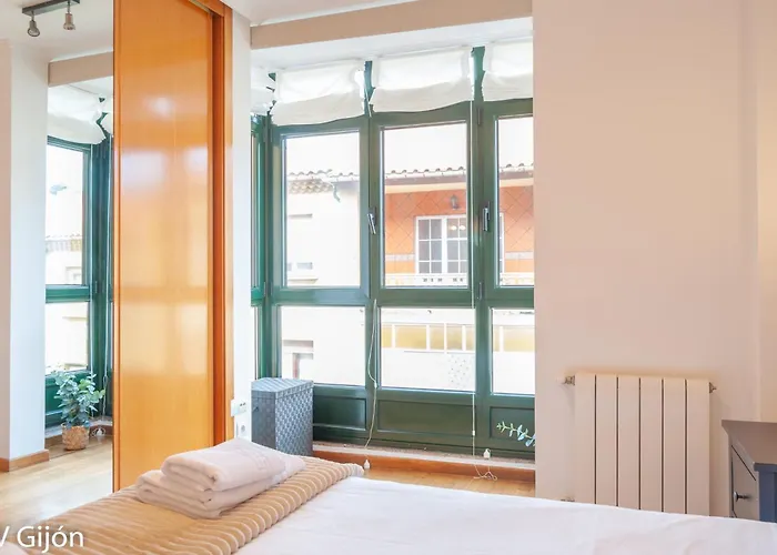 Santa Candida 3 Avg - Nuevo * Gijon